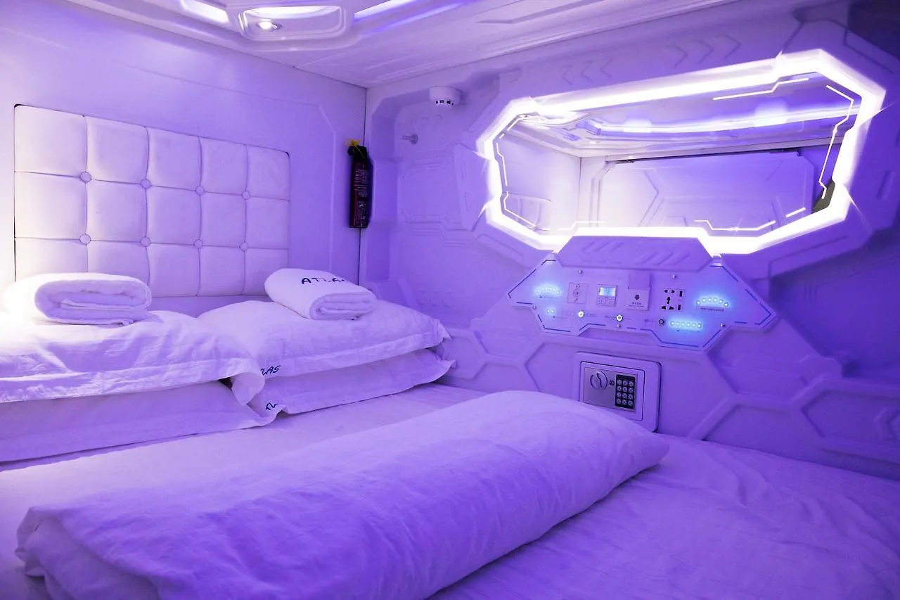 Met A Space Pod @ Little India Singapore 2*,